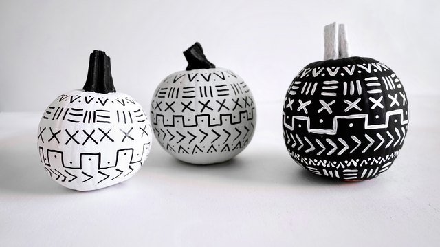 These Mud Cloth-Inspired Pumpkins Are Super Cute DIY Fall Decor | Hunker