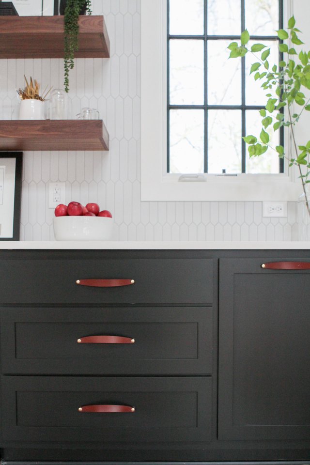 8 Ways to Instantly Transform Your Outdated Kitchen Cabinets, According