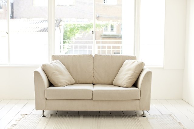 what-is-the-difference-between-a-loveseat-and-a-settee-hunker