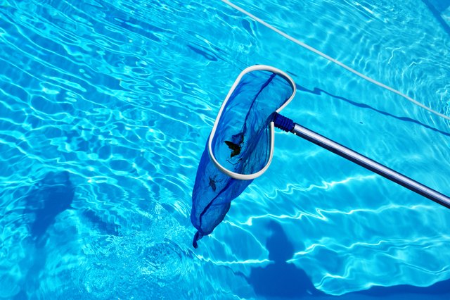 how to clean empty above ground pool