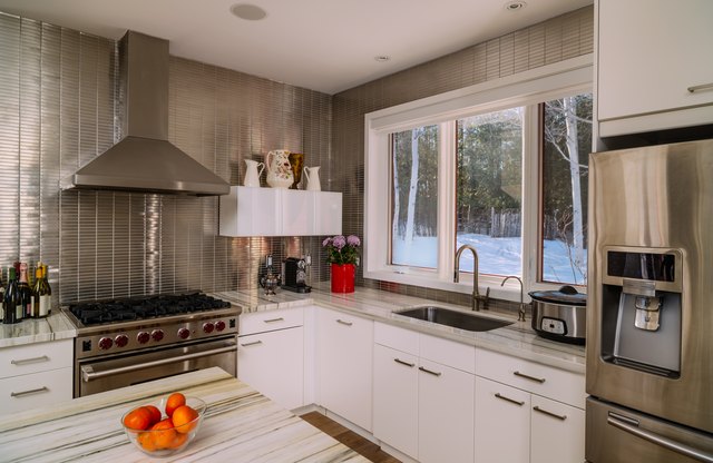 Installing a Stainless Steel Backsplash: A How-To Guide