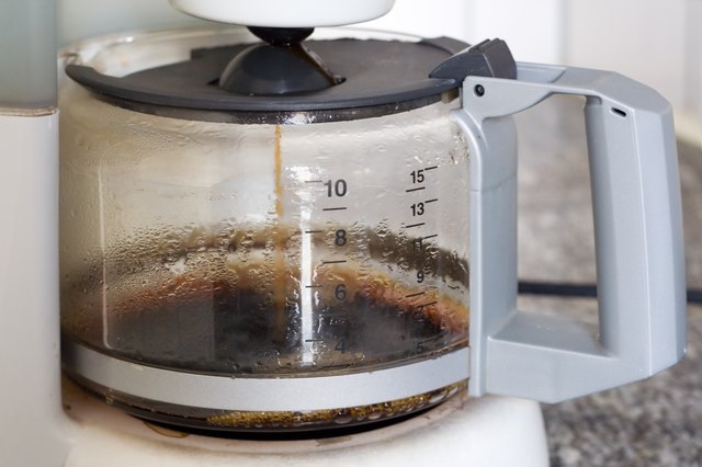 How to Clean a Black and Decker Coffee Maker: Complete Guide