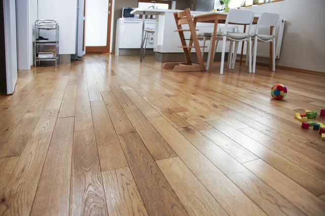 painting - How to Remove Shellac Primer from Laminate Floor? - Home  Improvement Stack Exchange