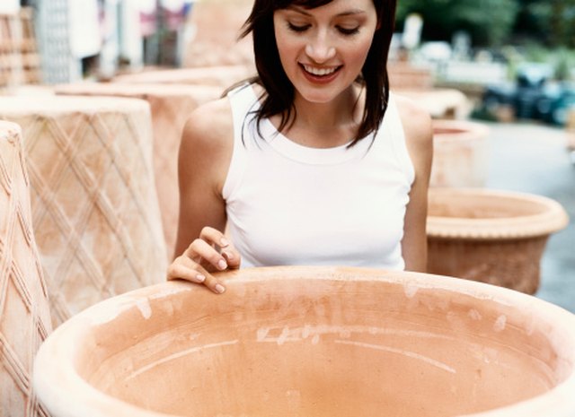 How To Fill A Tall Planter Hunker how-to-fill-a-tall-planter-hunker