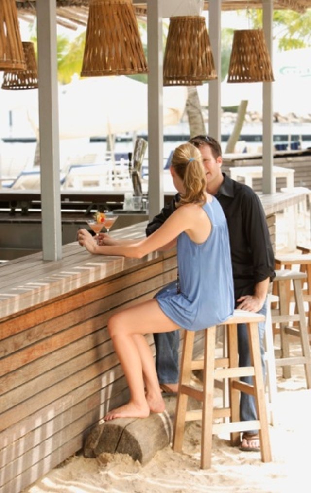 5 Great Outdoor Bar Options Hunker