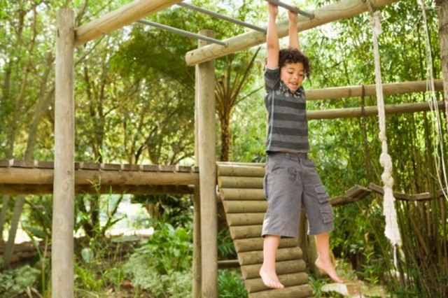 do-it-yourself-jungle-gym-hunker