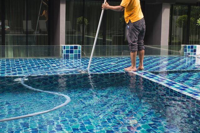 How To Diagnose a Pool Vacuum That's Not Working | Hunker