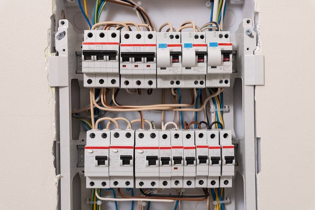 How to Wire an Electric Range to a Circuit Breaker Panel | Hunker