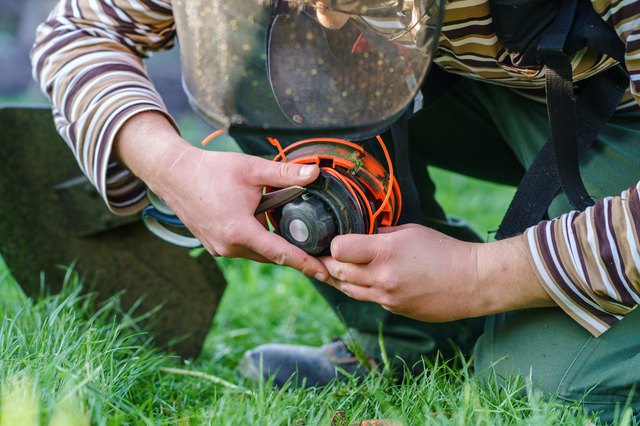 Stihl grass cutting online blade install