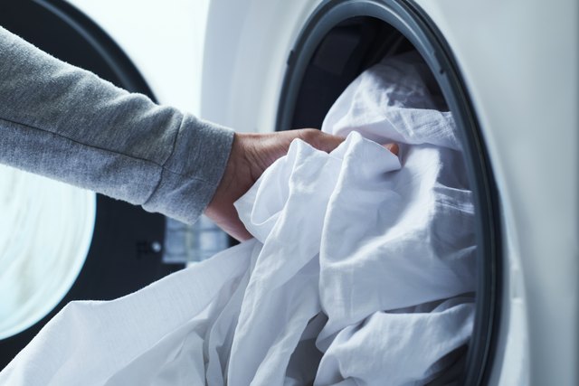 how-to-clean-a-comforter-that-s-too-big-for-the-washer-hunker