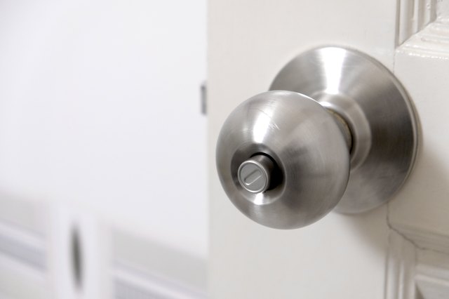 How to Fix a Push Button Doorknob That Won t Lock Hunker