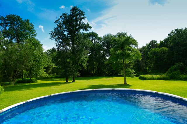 finding a leak in an above ground pool