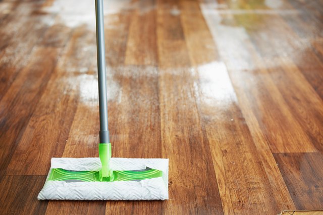 Vinegar To Remove Sticky Residue, Cleaning Hardwood Floors With Vinegar And Water Ratio