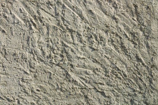 Lime Vs Cement Plaster: The Differences Explained