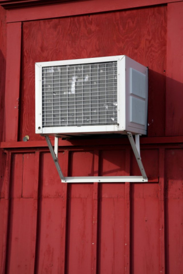 Instructions on How to Install a Window Air Conditioner in a Manufactured Home Hunker