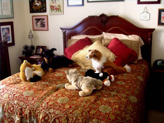 How To Repair A Squeaky Bed Hunker How To Repair A Squeaky Bed Hunker