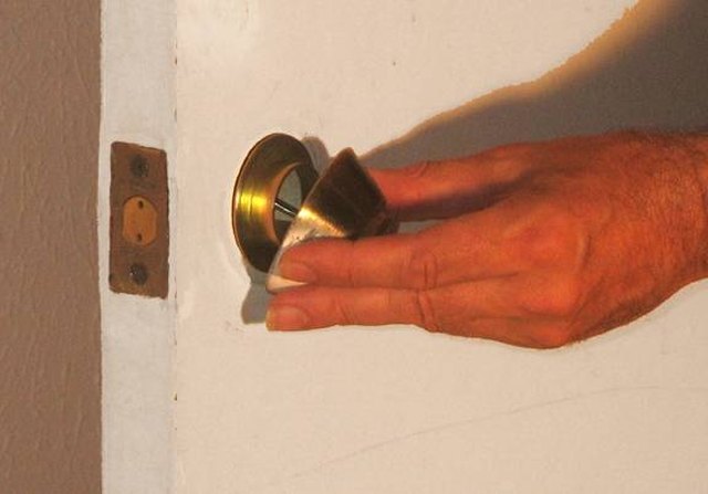 How To Remove Deadbolt Lock Kwikset