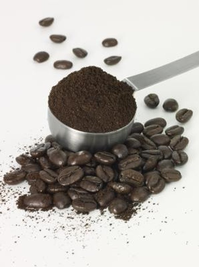 How to Measure Coffee Grounds When Using a Percolator | Hunker