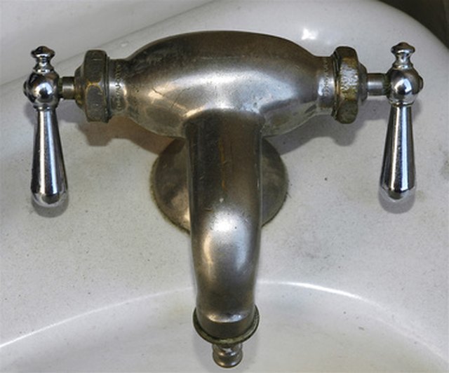 what-is-an-ips-connection-faucet-hunker