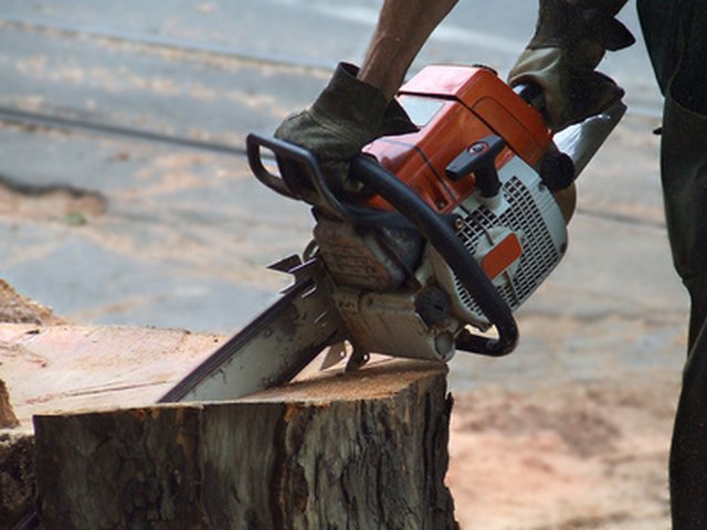 Poulan Pro Chainsaw Troubleshooting | Hunker