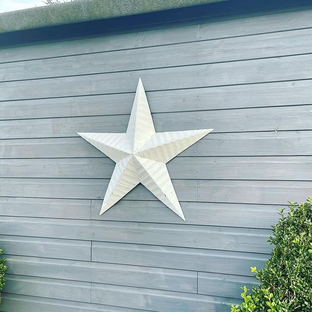Why Do People Put Stars on Their Houses? | Hunker
