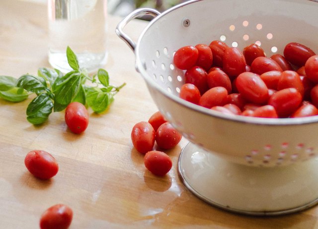 Cherry vs. Grape Tomatoes: How to Tell Them Apart | Hunker