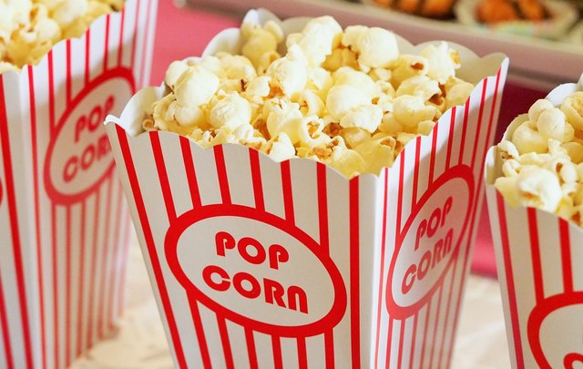 movie-theater-secret-for-evenly-buttered-popcorn-hunker