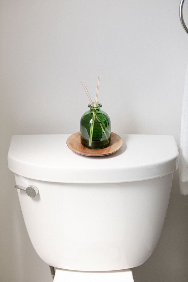 How to Fix or Replace a Toilet Flush Handle Hunker