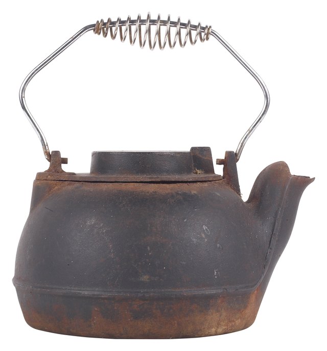 How to Care for a Cast Iron Kettle Humidifier | Hunker