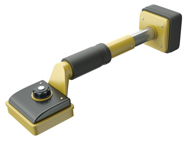 Carpet stretcher