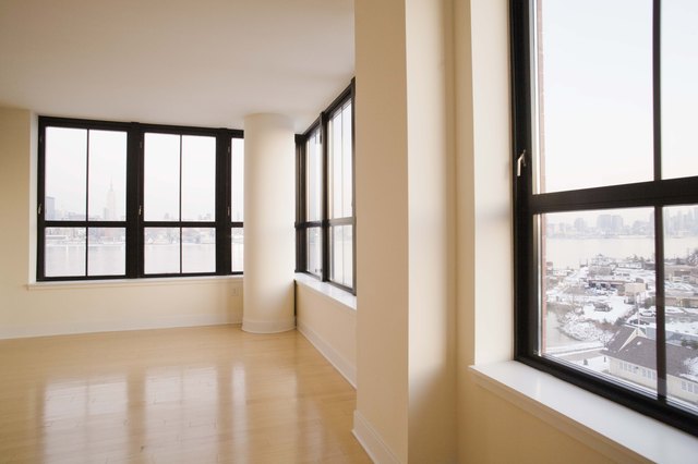 Vacant apartment, New York City, New York, USA