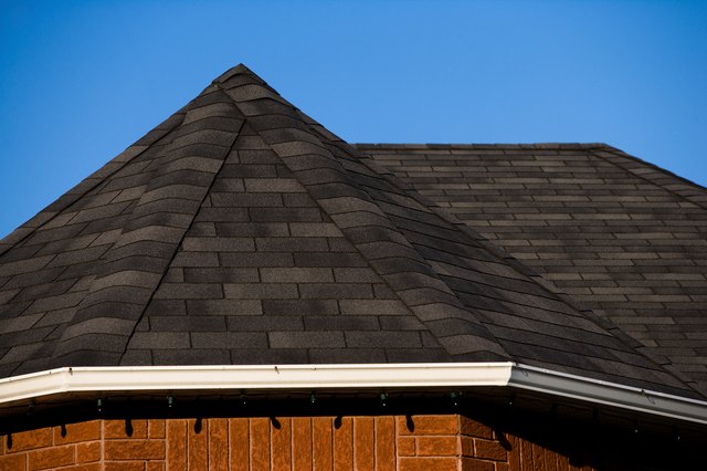 How to Lay Roofing Felt on a Hip Roof | Hunker