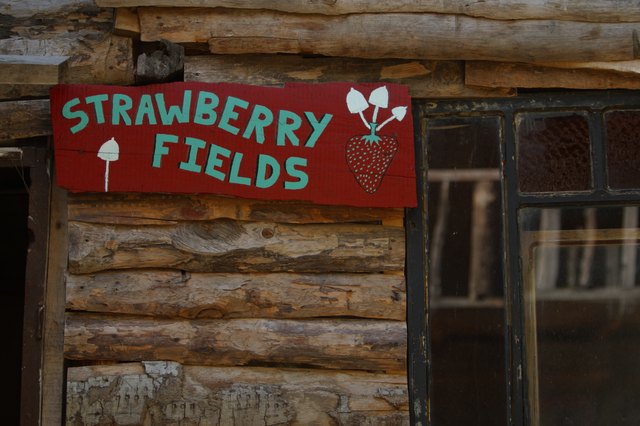 How To Hang Wooden Sign On Wall