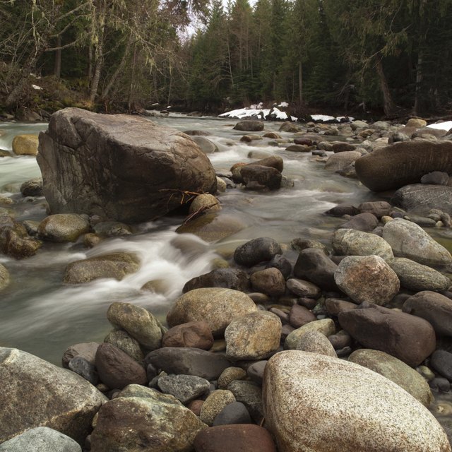 How To Build A River Rock Wall With Mortar Hunker