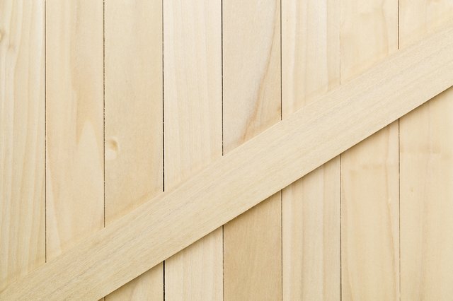 unfinished poplar wood texture