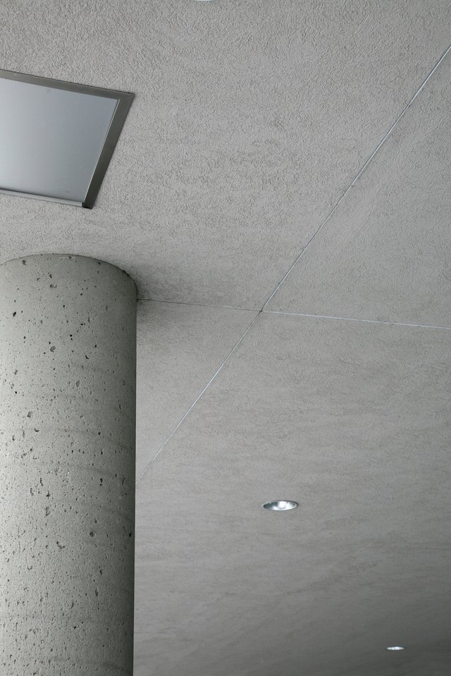 Concrete pillar under ceiling
