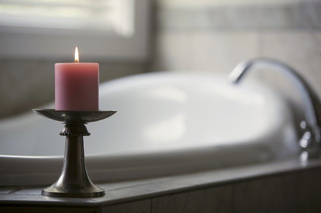How Long Does the Average Candle Last? | Hunker