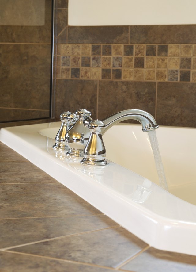 The Average Dimensions for Master Suite Bathrooms | Hunker