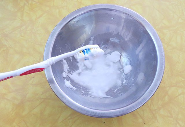 how-to-make-baking-soda-paste-hunker