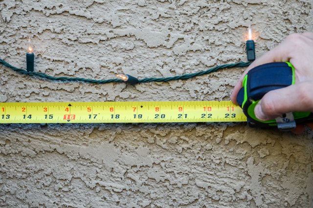 How To Hang Christmas Lights On Stucco Hunker   10b7be3d 9670 424f A16a B44e8604c61f 