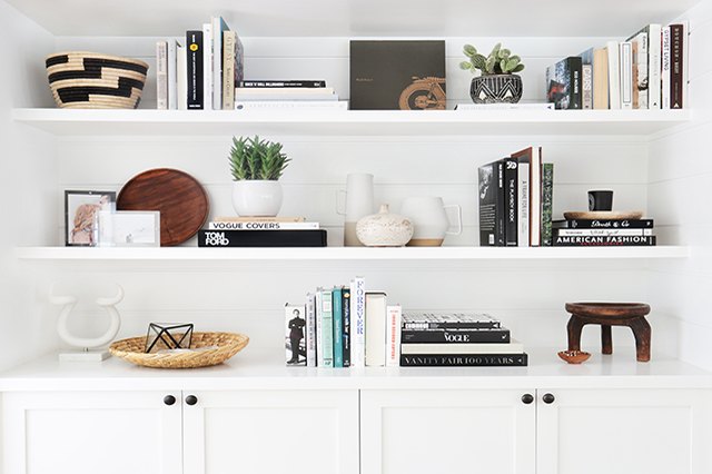 Designer Amber Lewis On Exactly How To, How To Style A Bookcase With Bookshelf On Top Of