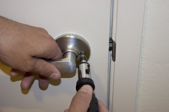 how-to-replace-door-knobs-youtube