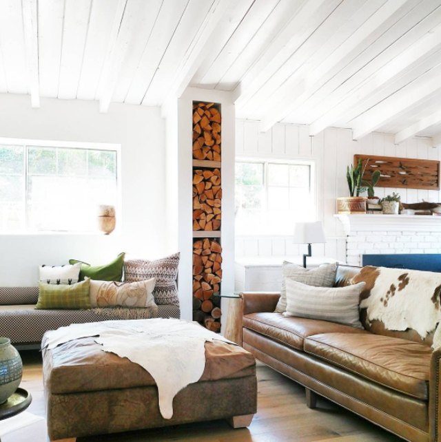 This Rustic Living Room Puts A Modern Spin On Country Style Hunker