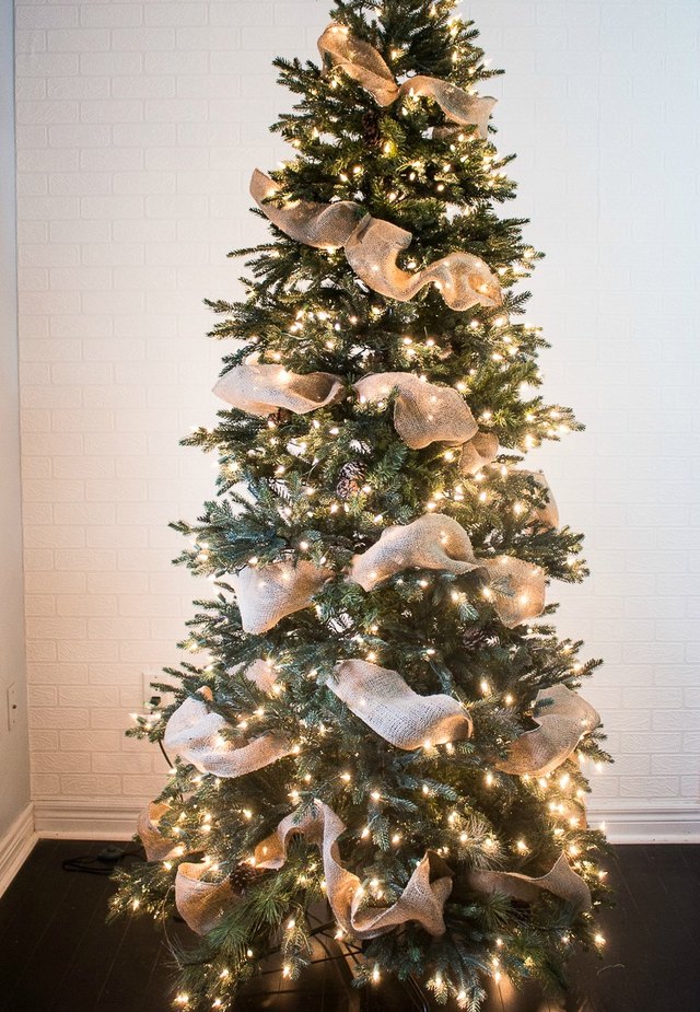 How to Put Ribbon Garland on a Christmas Tree Hunker