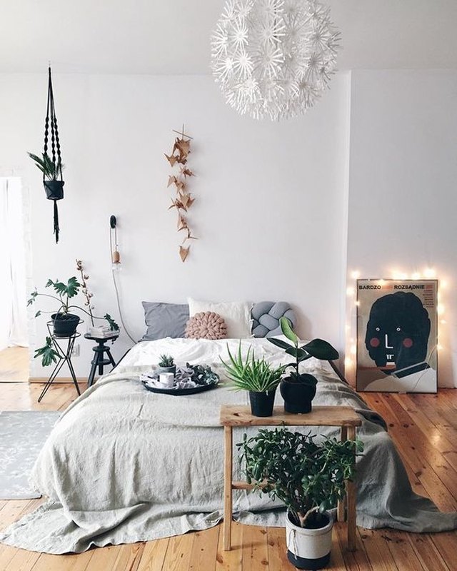 Ways to Combine Minimalism With the Boho-Chic Trend | Hunker
