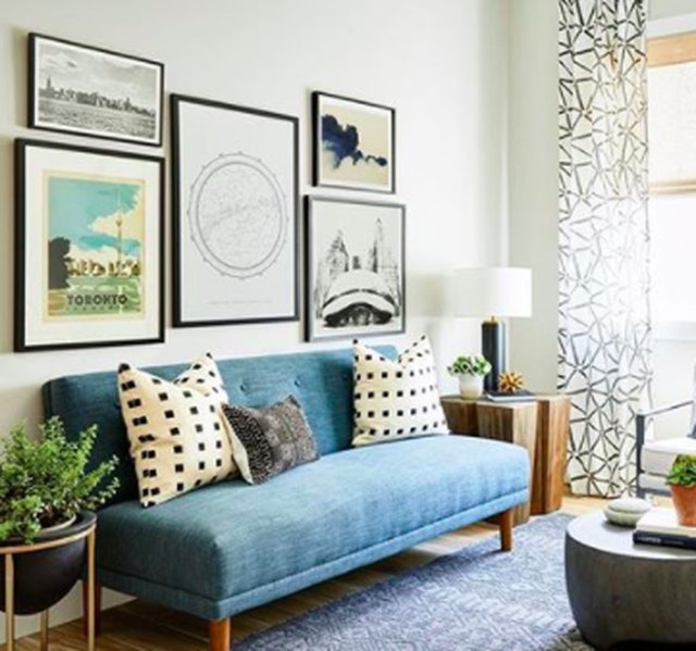 Varying Shades of Blue Make a Stunning Living Room Combination | Hunker
