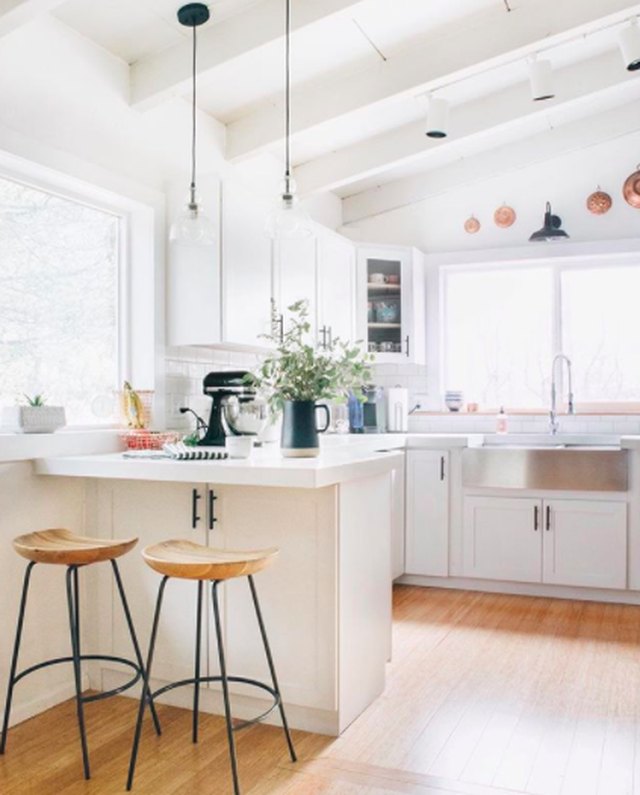 A Stainless Steel Farmhouse Sink Is Your New Favorite Kitchen Accent ...