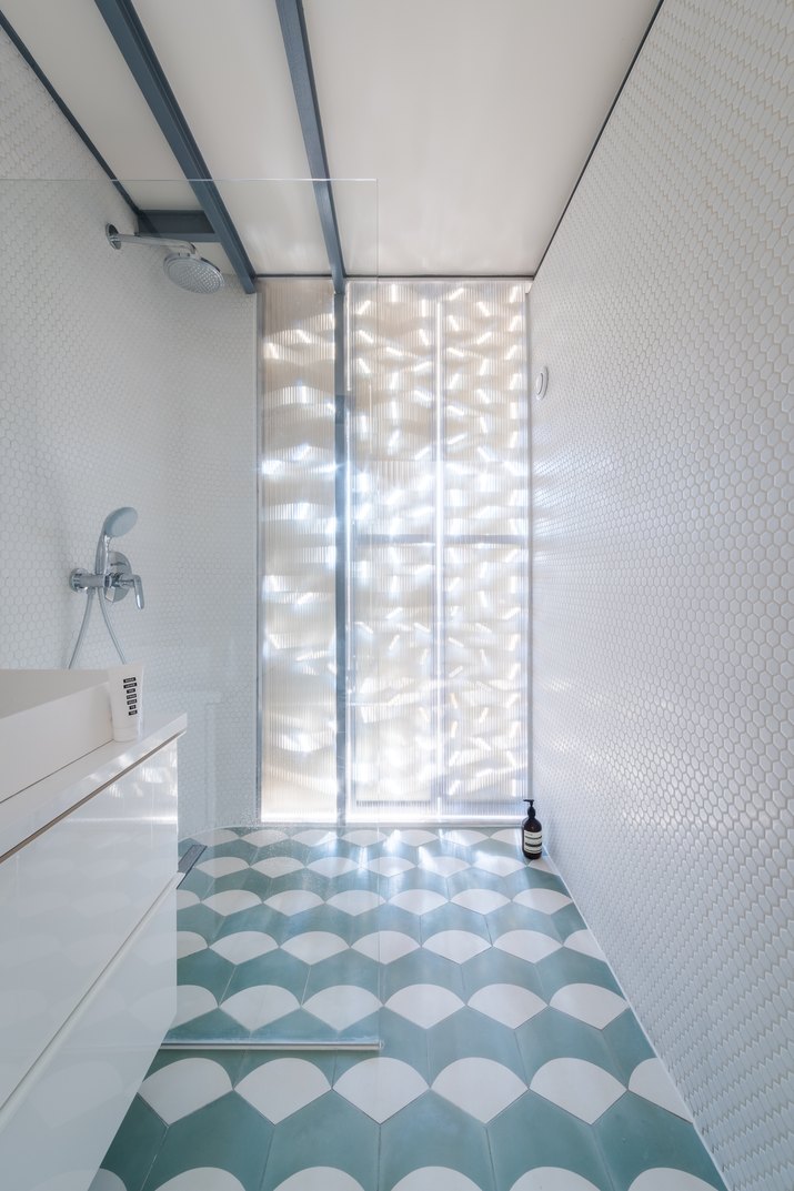 bathroom with blue tile