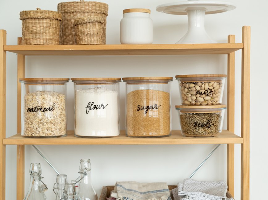 How to hand letter glass storage jars